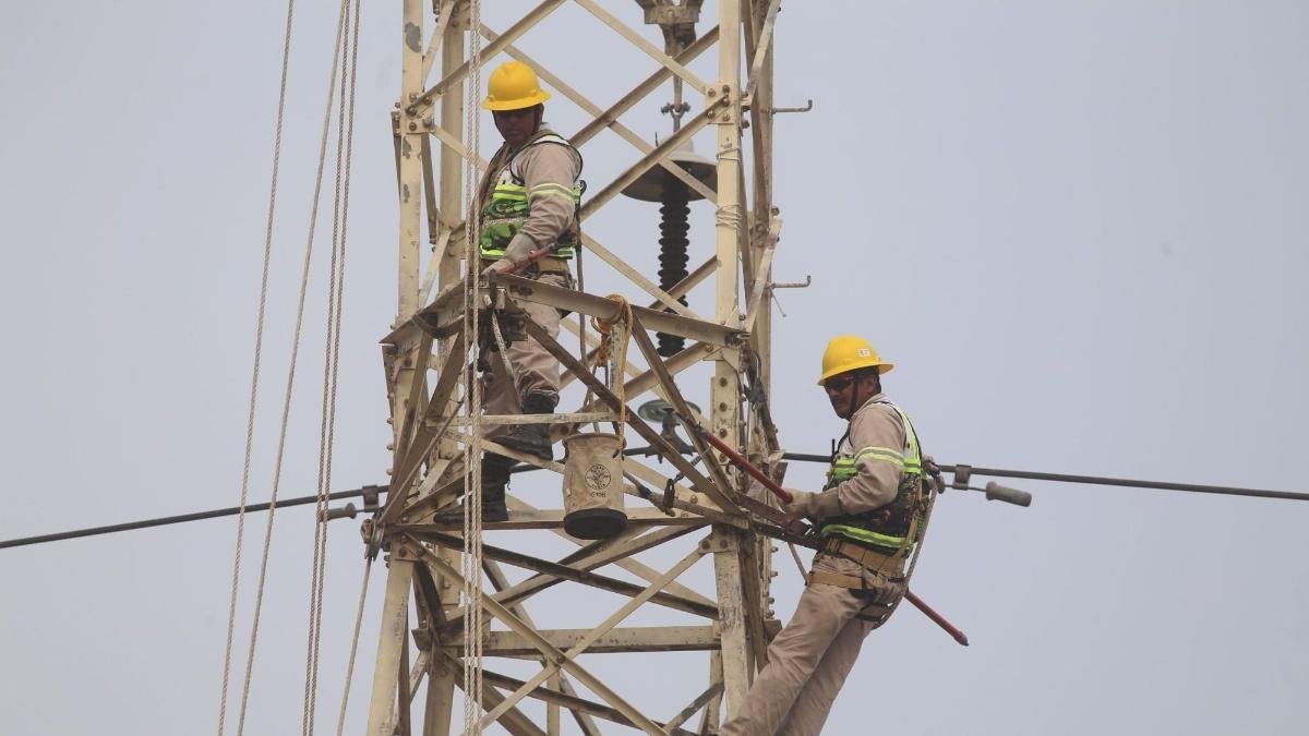 Recomendaciones para elegir un servicio de electricistas de emergencia de confianza